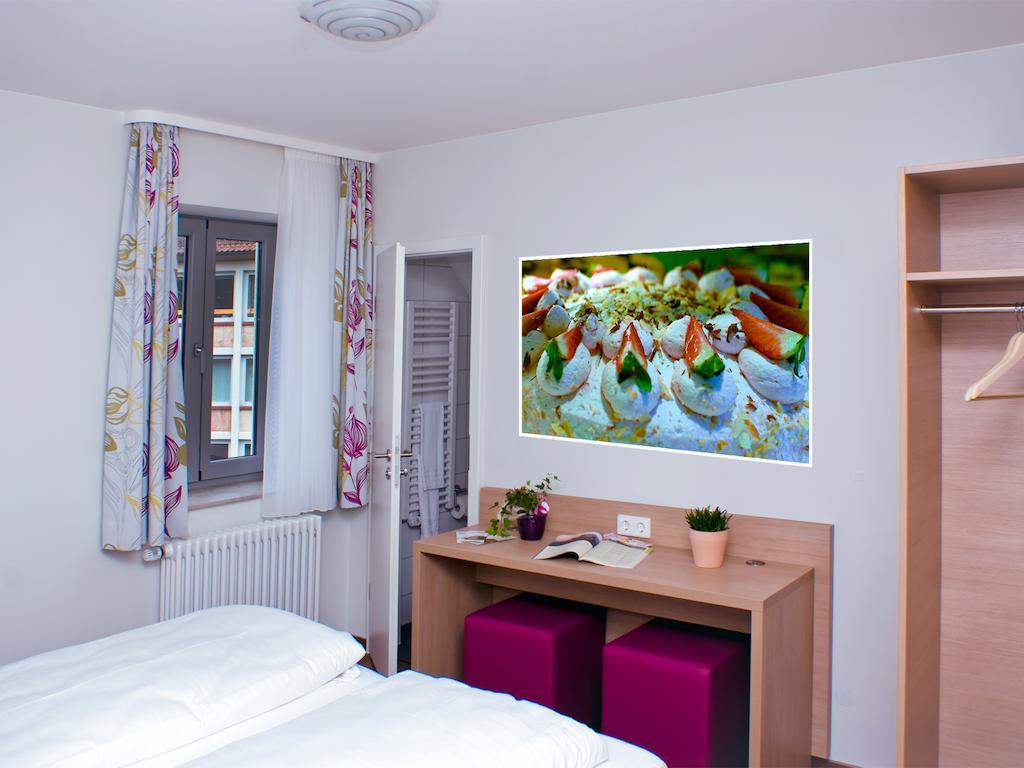 Gaestehaus Eschers Eiswerk Annweiler am Trifels Room photo