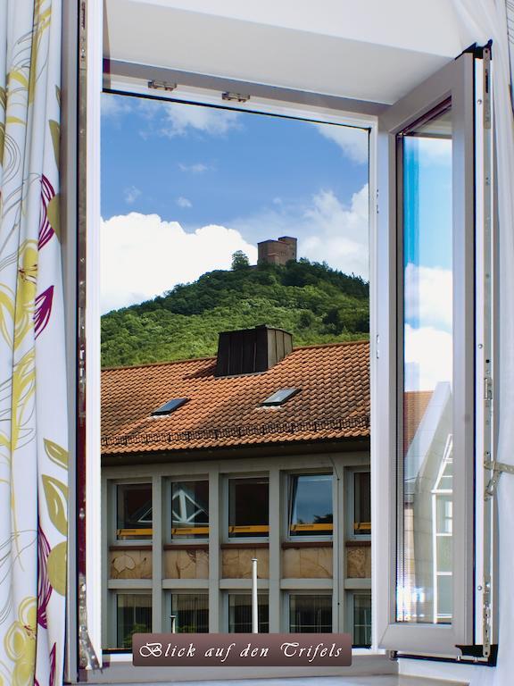 Gaestehaus Eschers Eiswerk Annweiler am Trifels Room photo